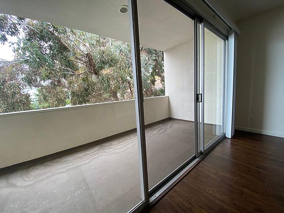 5th image of 17311 Castellammare Dr APT 3B