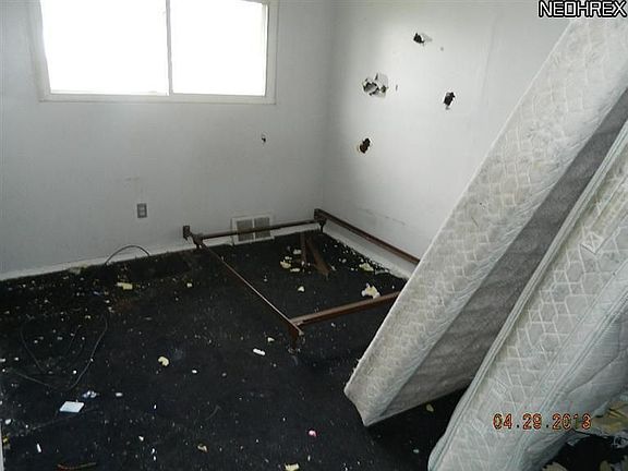 5th image of 15564 Fayette Blvd