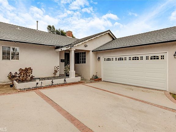 2nd image of 8542 Etiwanda Ave
