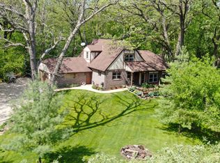 363 Evelyn Ave, Delafield, WI 53018