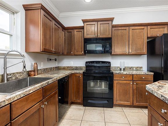 4th image of 25558 NW 8th Rd