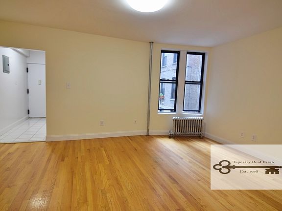 4th image of 11-24 46th Ave #1F