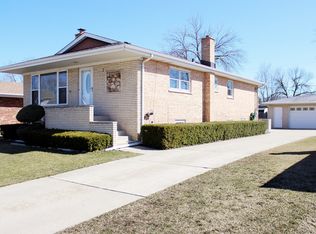 9329 S Melvina Ave, Oak Lawn, IL 60453