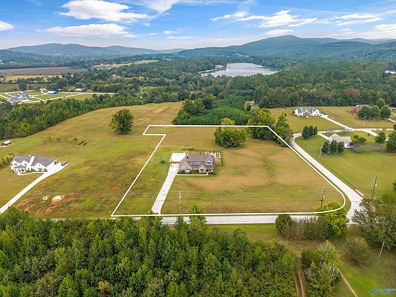 2nd image of 329 Sharps Cove Rd