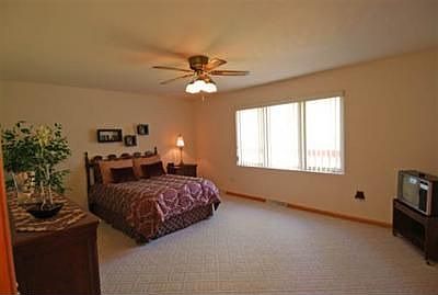 4th image of S1000 W Redstone Dr