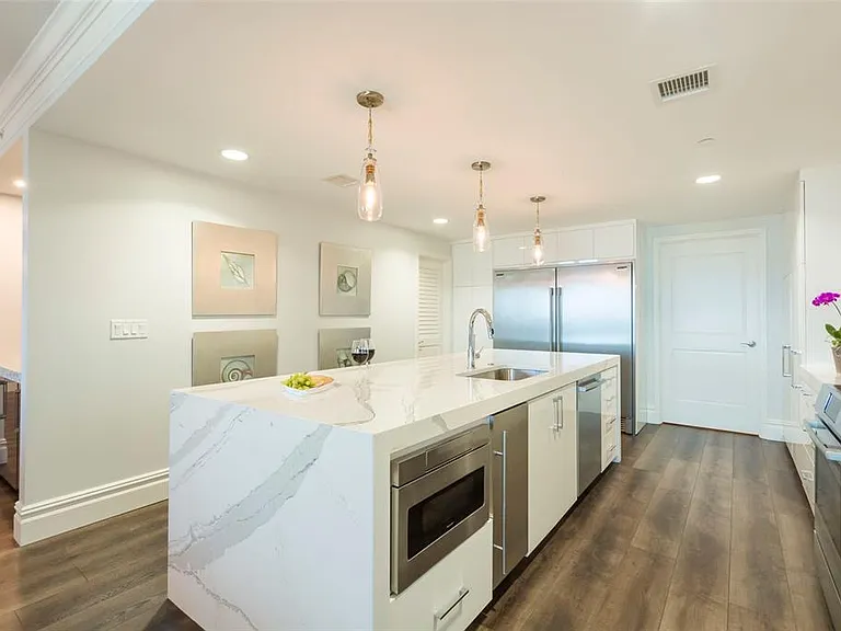 301 S Gulfview Blvd #304 — Photo 10