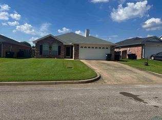 211 McClendon Ln, Longview, TX 75605