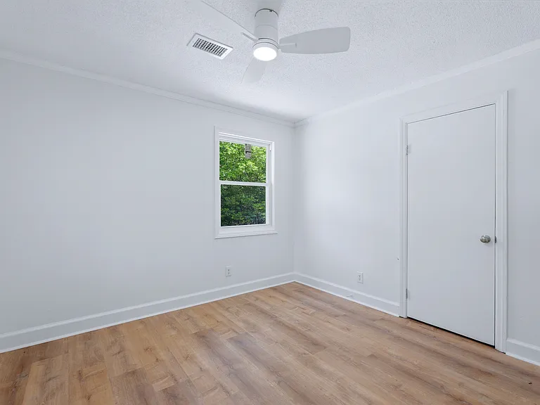 3302 Winn Dr — Photo 10