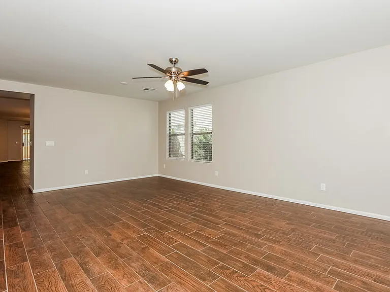 1084 S Olympic Dr — Photo 3