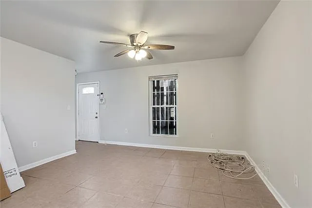 4745 Francis Dr — Photo 4