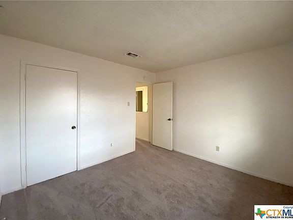 5th image of 908 Dryden Ave