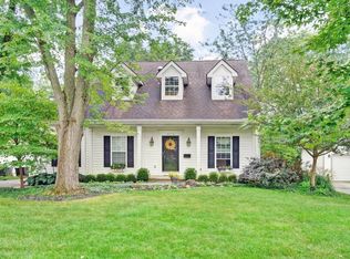 2213 Ridgeview Rd, Columbus, OH 43221