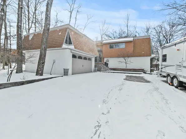 61 Forest Ridge Dr, Columbus, OH 43235