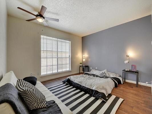 2nd image of 2520 Elmont Dr APT 210A