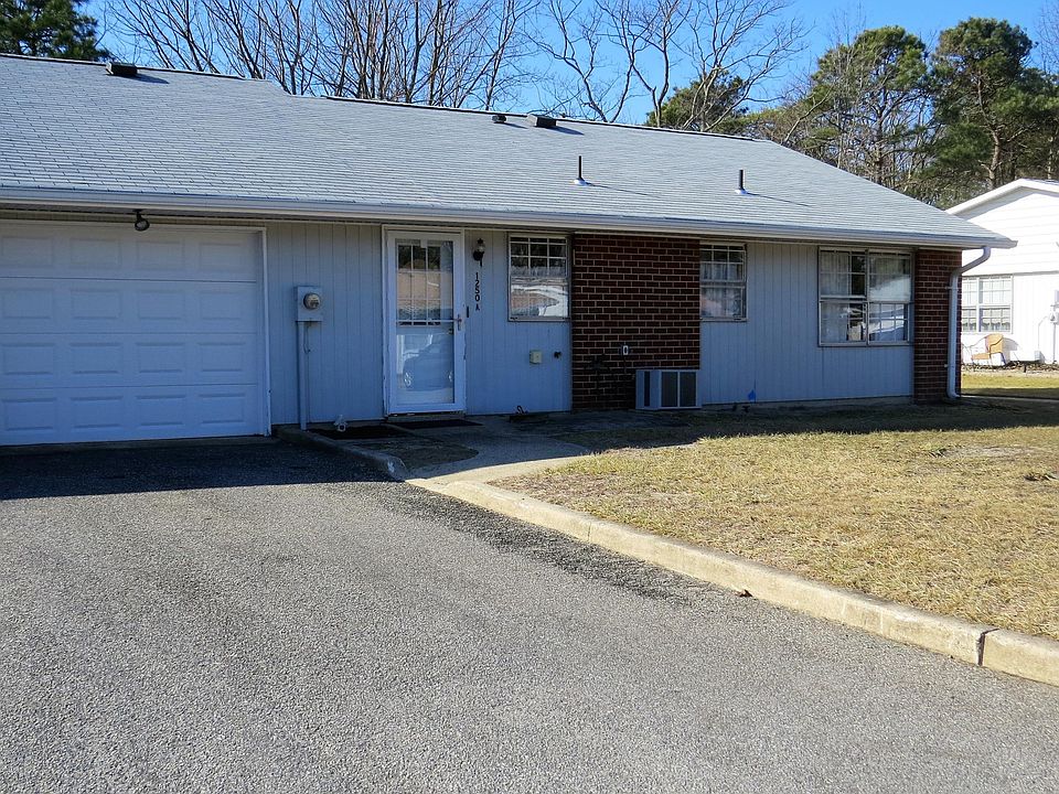 1st image of 1250A Hamilton Ct #100A