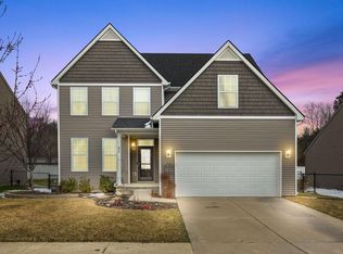 83 Cascade Ln, Waterford, MI 48327