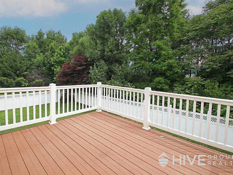 155 Chelsea Cir — Photo 6