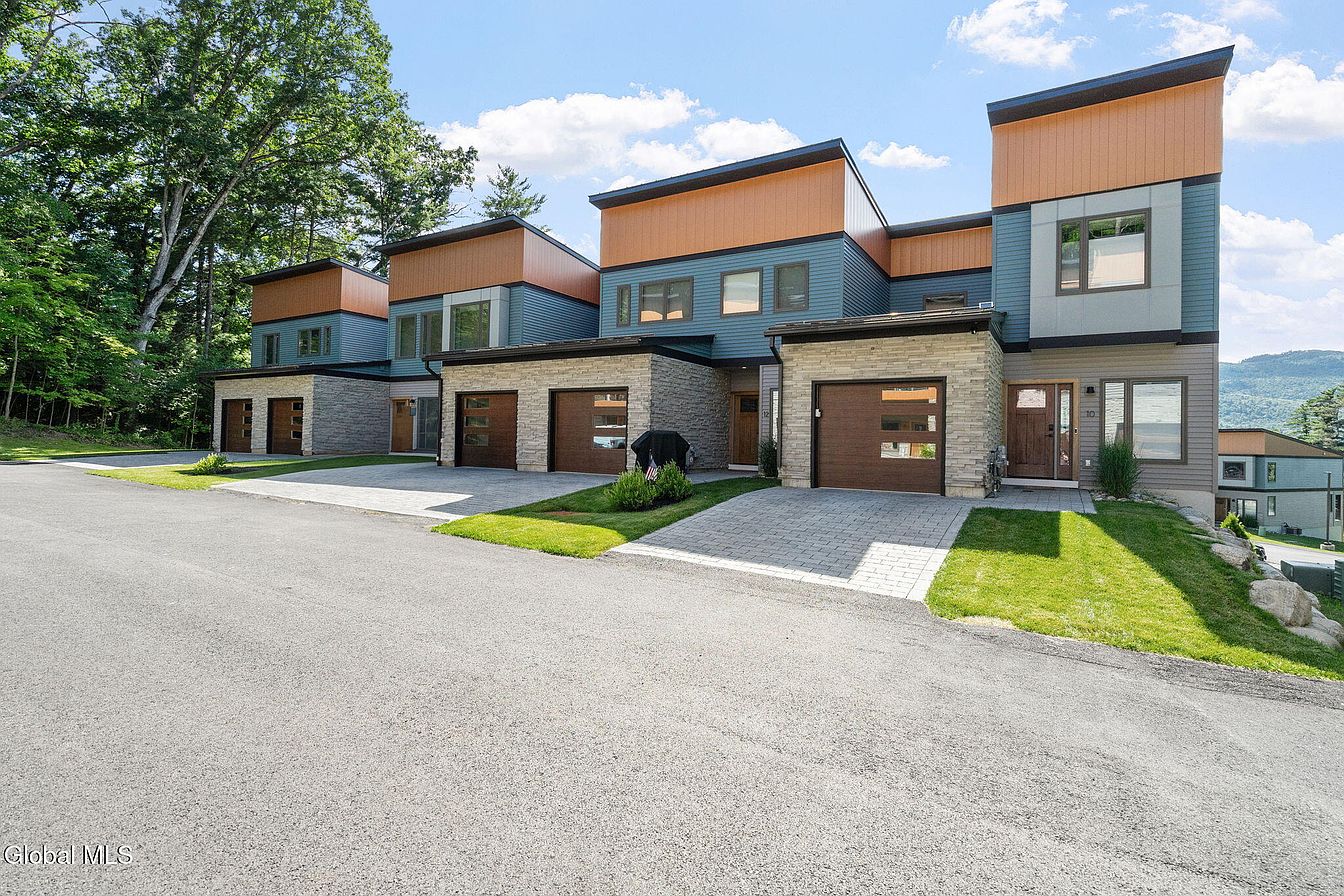 1st image of 18 Footpath Way