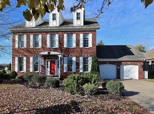 154 Golden Pheasant Dr, Getzville, NY 14068