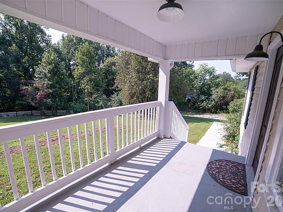 3rd image of 1240 Piedmont Dr NW