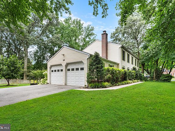 4th image of 205 Glencolter Ct