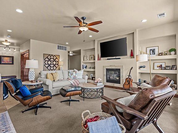4th image of 2061 S Broadway Unit 301
