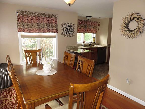 4th image of 15 Newells Meadow Ln #21