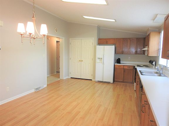 Spacious Kitchen