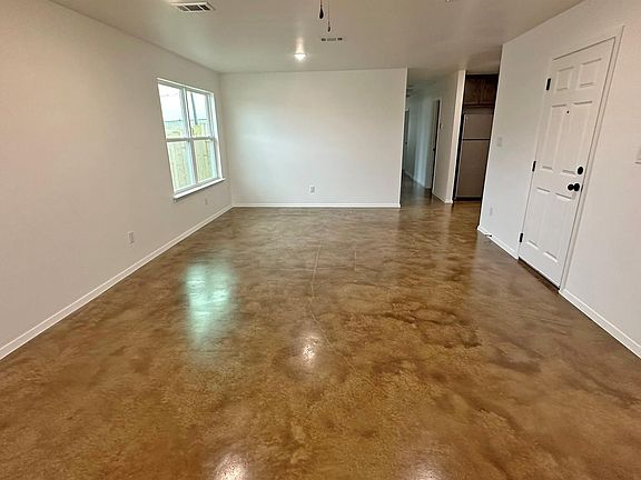 4th image of 977 Cline Dr #A-b