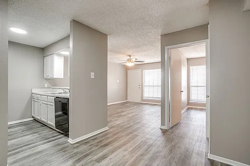 Watergate Apartments Photo 1