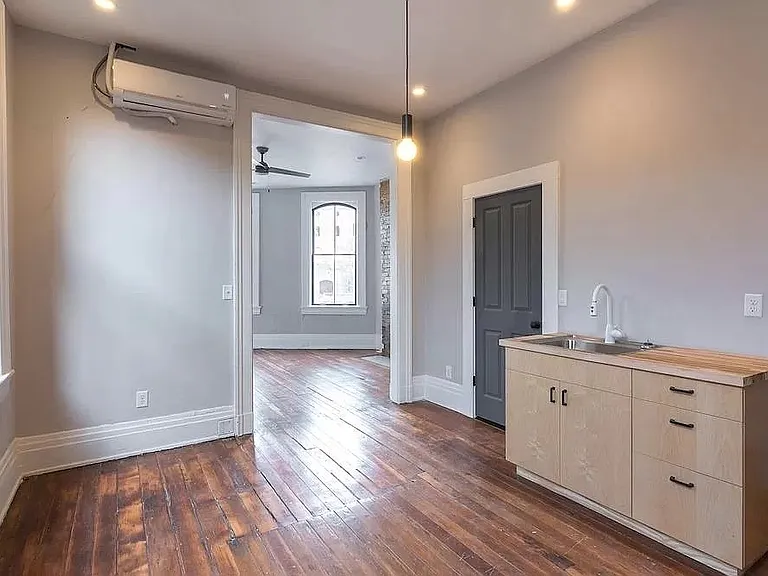 205 W McMicken Ave — Photo 9