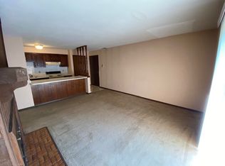 3100 N Molleck Dr #2, Peoria, IL 61604