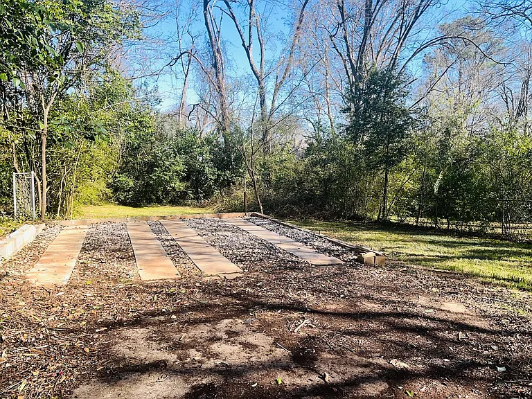 117 Boulevard — Photo 32