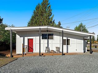 1404 Fairfield Rd, Cowichan Valley, BC V8H 0H7