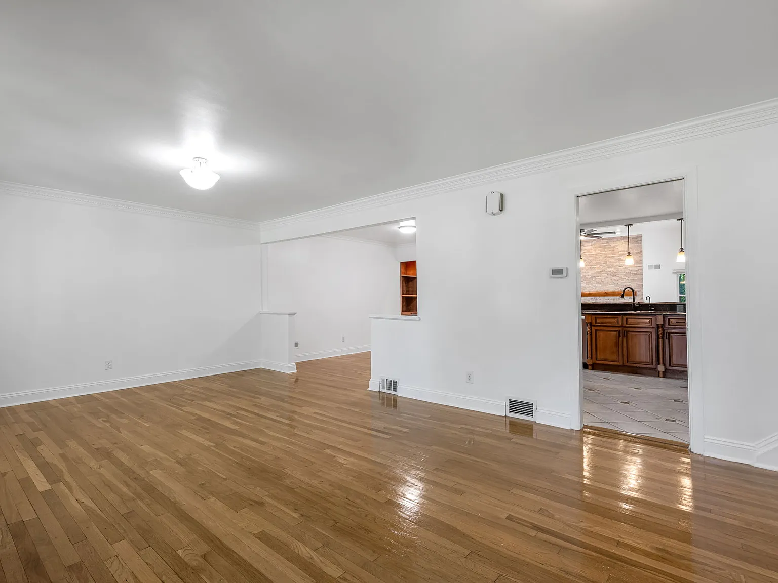4 bed, 3.5 bath, $6,500 — Photo 3