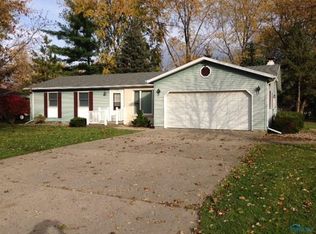 1101 Clover Rd, Bryan, OH 43506