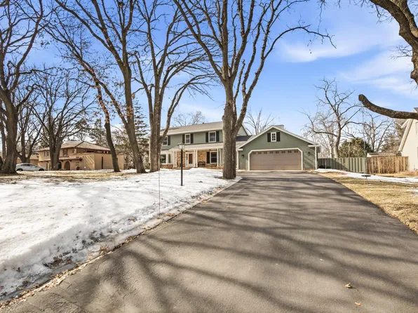 2007 Summit Dr, Saint Cloud, MN 56303