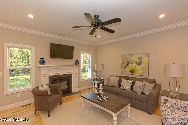 4th image of 5 Alessia Drive