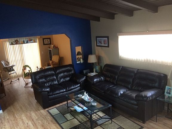 5th image of 22803 Menlo Ave