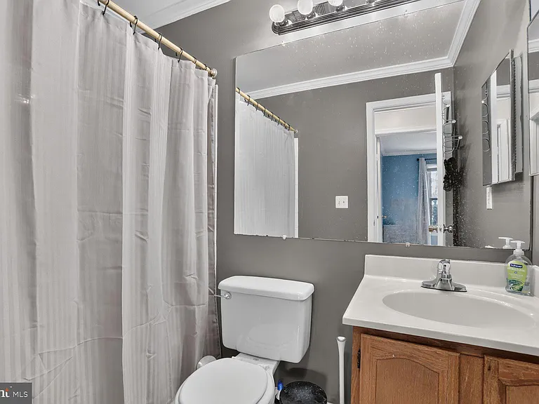 10714 Gideon Ct — Photo 12