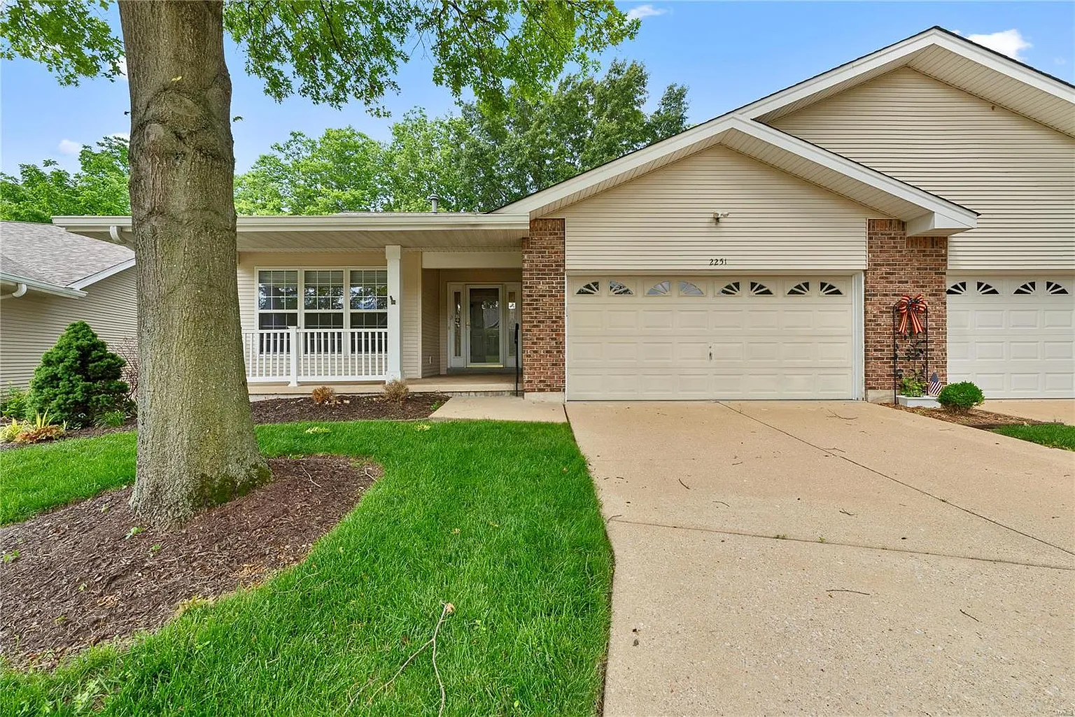 2251 Argonne Meadows Dr photo 1