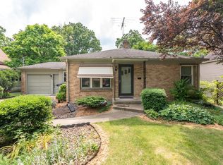 529 Ryerson Ave, Elgin, IL 60123