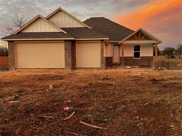 319 Cross Creek Cir, Ardmore, OK 73401