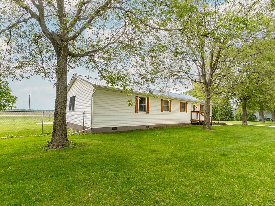 6144 Douglas St, Dunkerton, IA 50626 Zillow