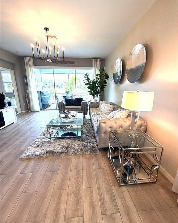 1st image of 8736 Querce Ct