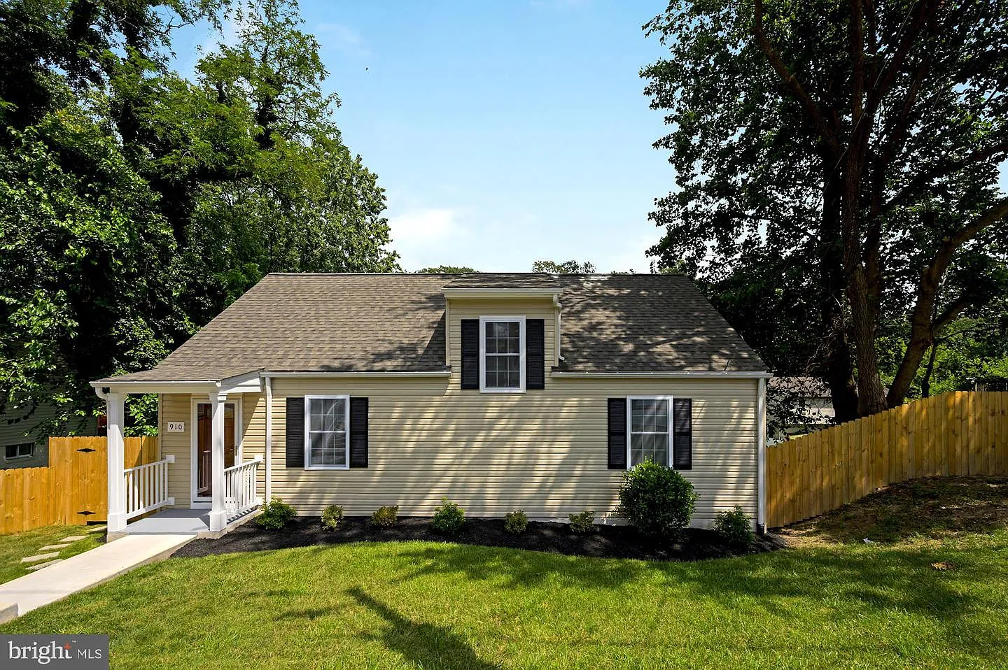 910 Opus Ave photo 1