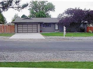 4302 S Kingwood St, Kennewick, WA 99337