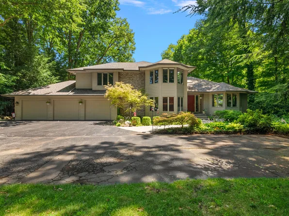 4165 Landings Ln, Saint Joseph, MI 49085