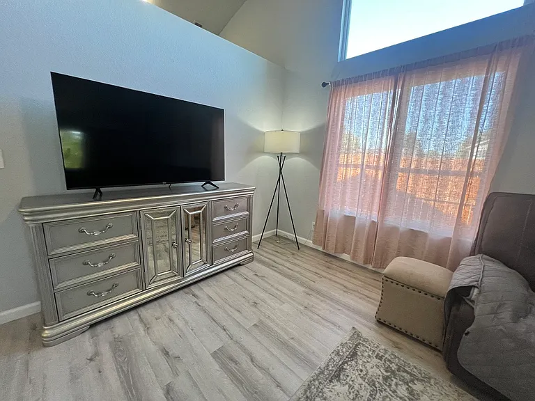 529 Shell Dr — Photo 5