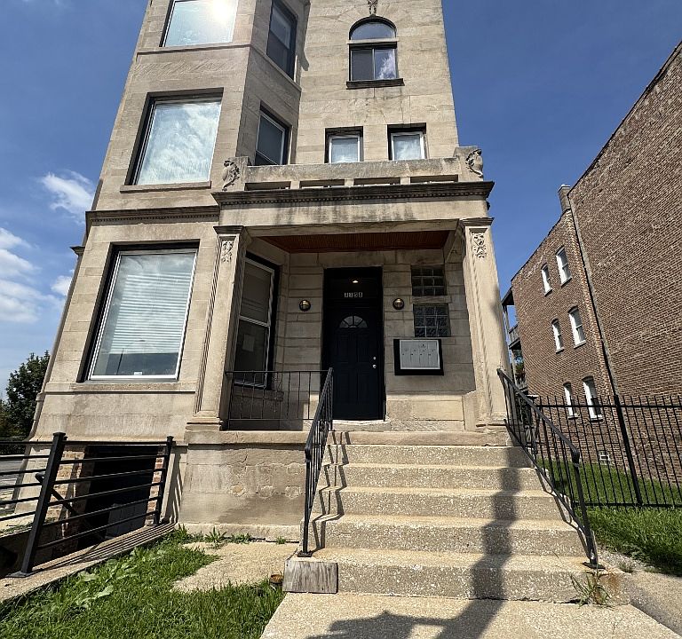 1st image of 3158 W Jackson Blvd APT 3